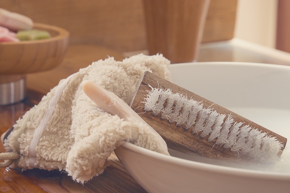 salon style manicure at home