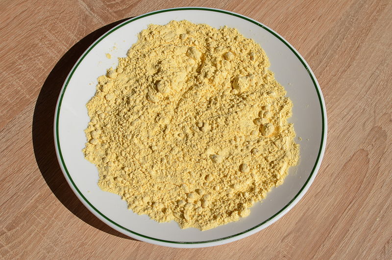 Diy peel off masks-Gram flour and milk