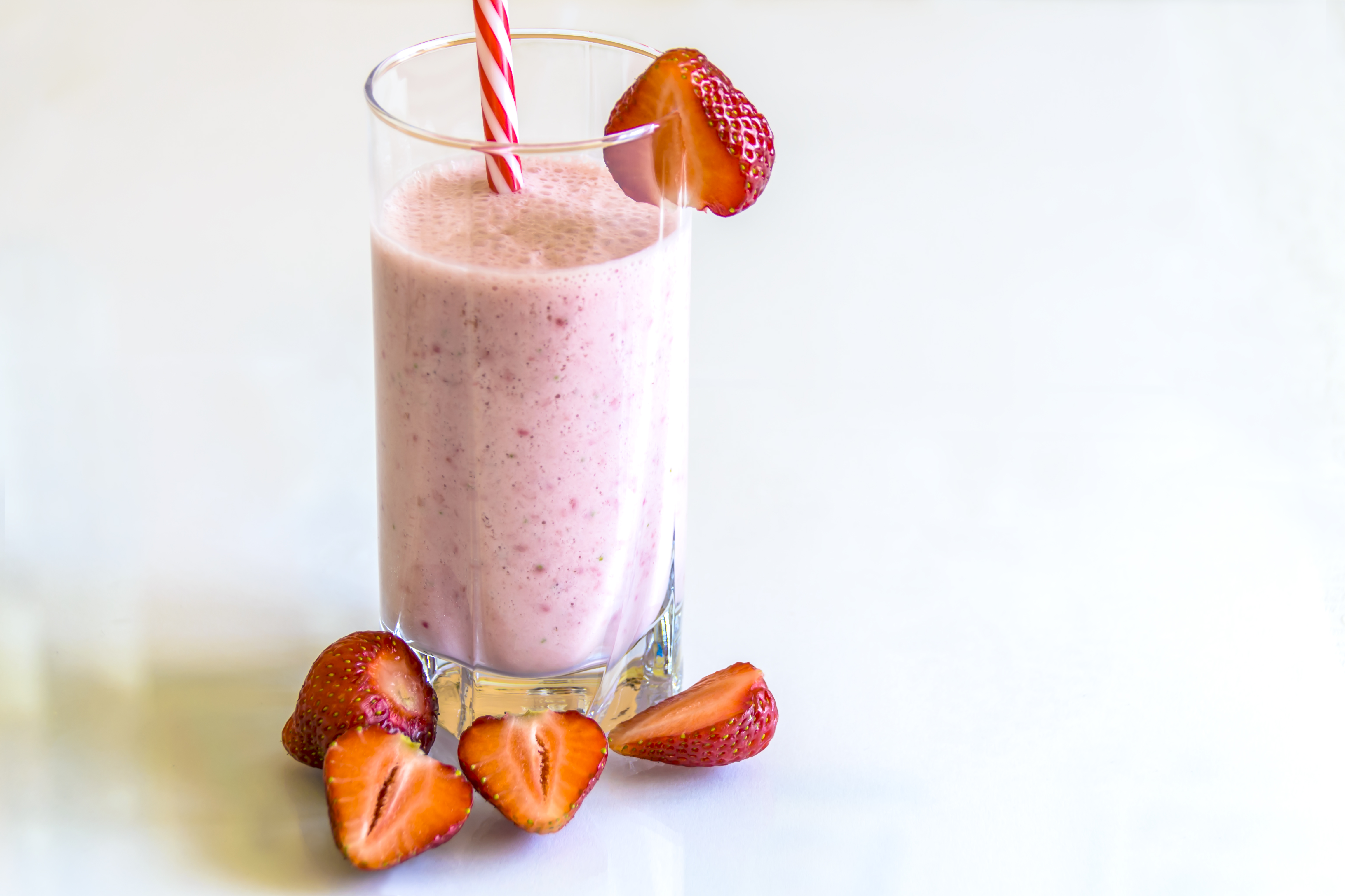 strawberry cream keto smoothie