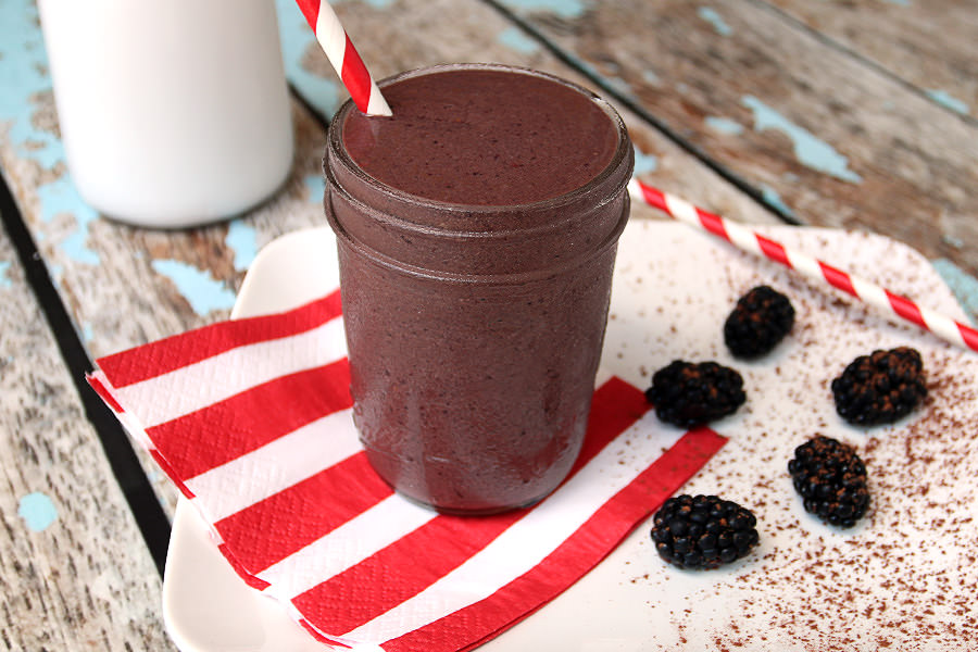 blackberry chocolate keto shake