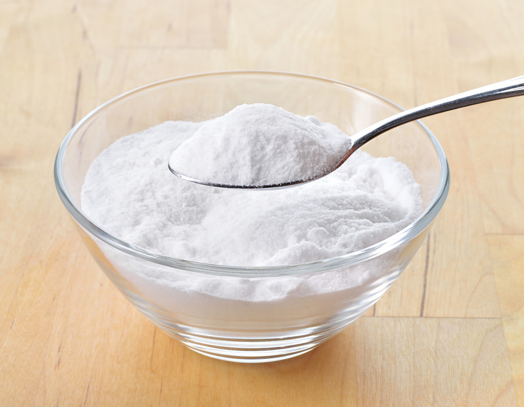 baking soda and avocado hair mask