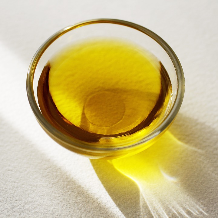 castor oil for acne scars