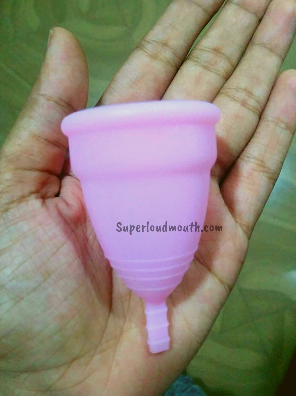 how to use menstrual cup