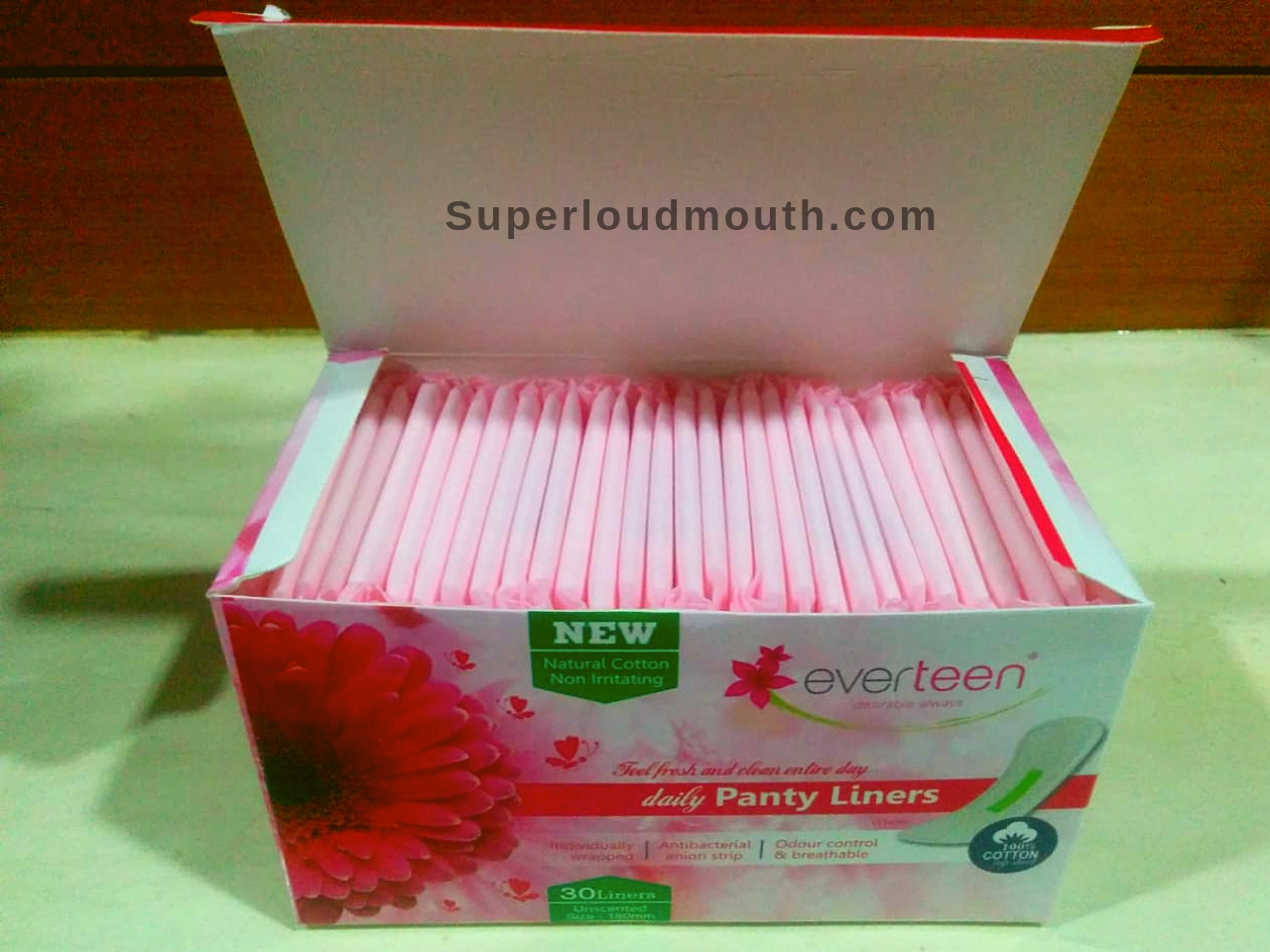 everteen panty liners packaging