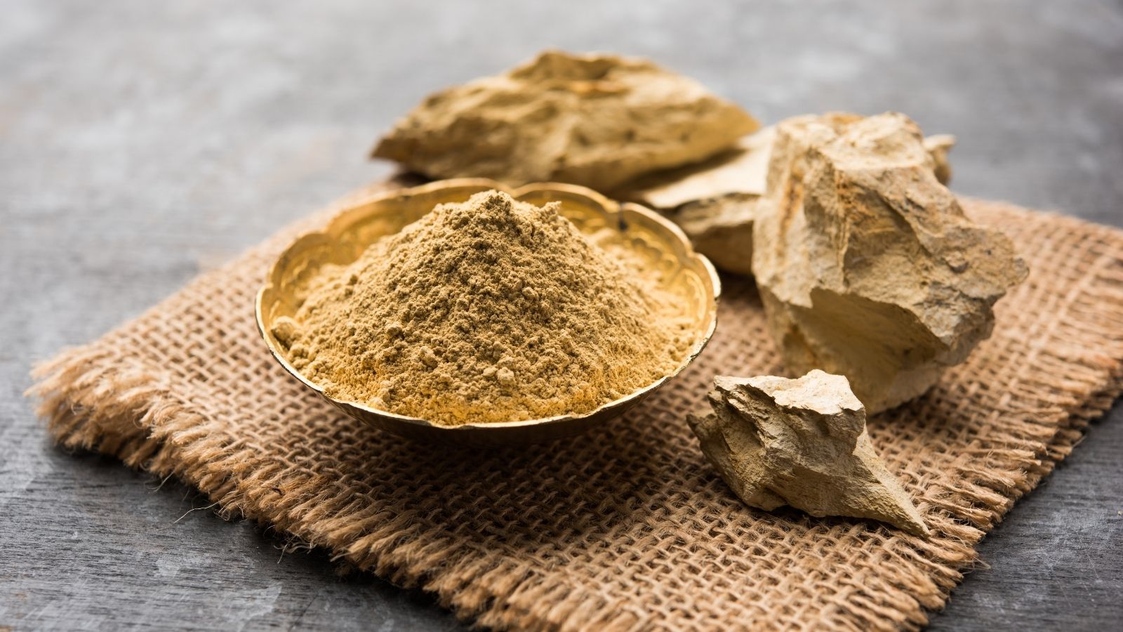 multani mitti and rosewater face pack