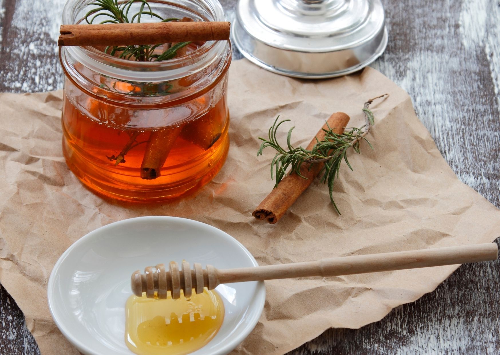 cinnamon honey detox water